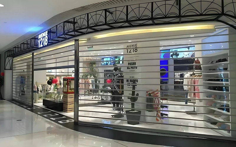 A Transparent Roll Up Door mainly consists of